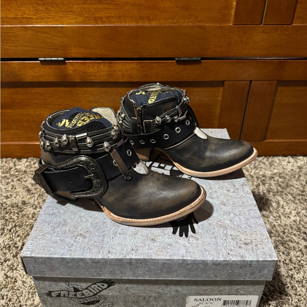 Freebird Saloon, NIB, size 7, bootie